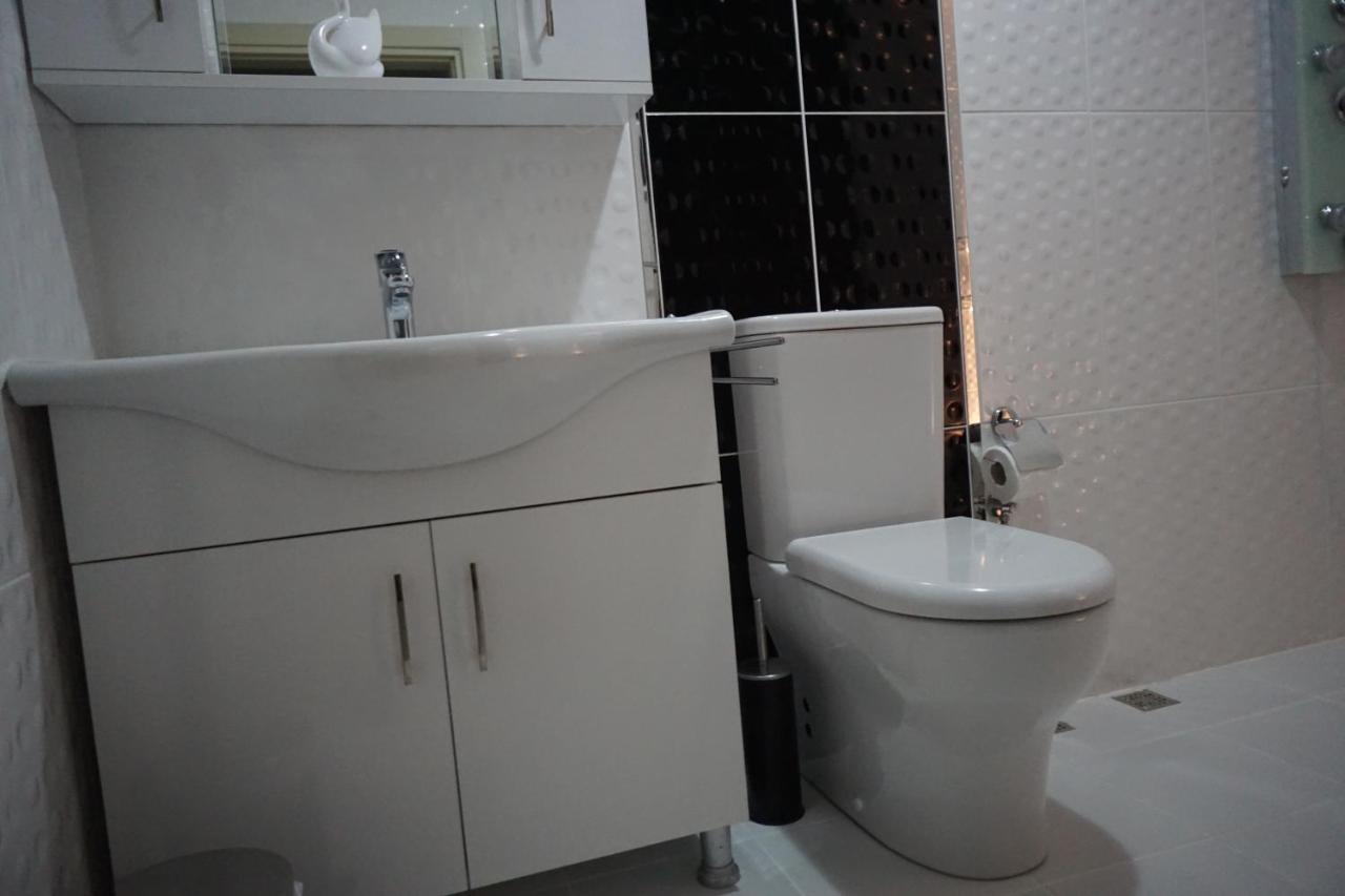 Flora Pansiyon Cirali Apartment Kemer Luaran gambar