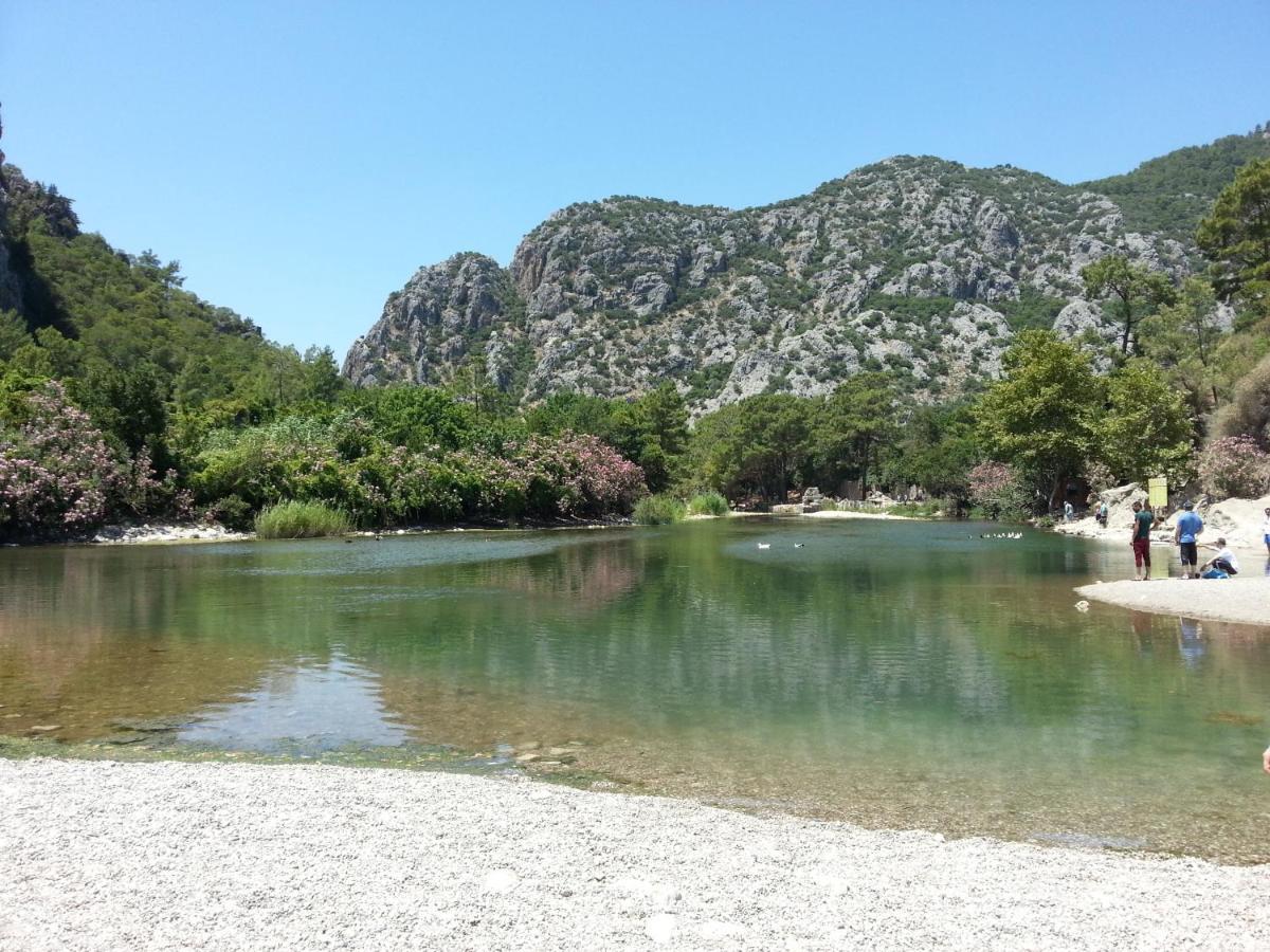 Flora Pansiyon Cirali Apartment Kemer Luaran gambar
