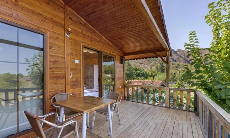 Flora Pansiyon Cirali Apartment Kemer Luaran gambar