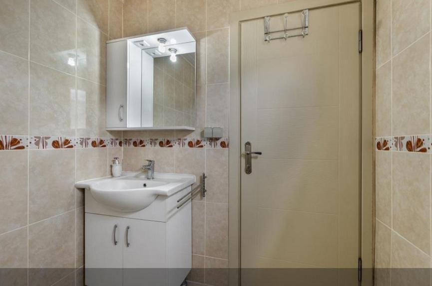 Flora Pansiyon Cirali Apartment Kemer Luaran gambar