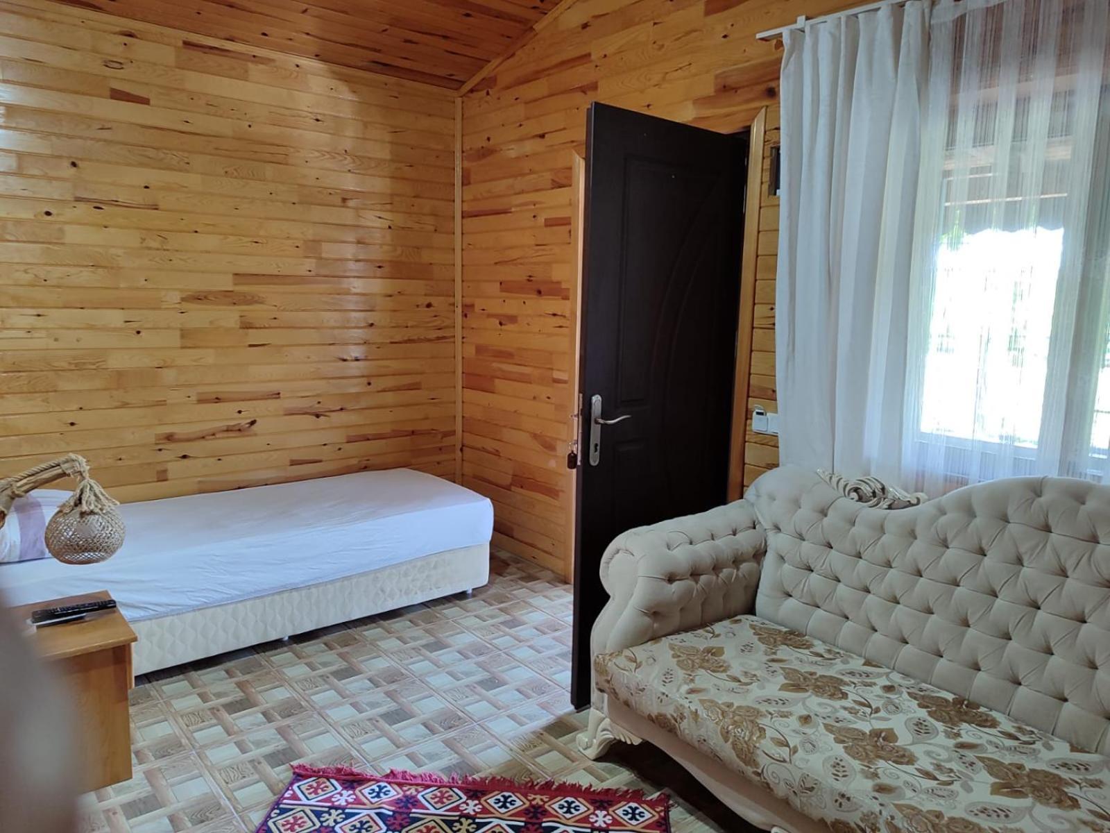Flora Pansiyon Cirali Apartment Kemer Luaran gambar